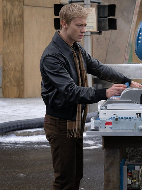 Joseph Quinn Black Jacket