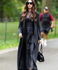 Anne Hathaway Black Coat